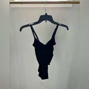 Skims seamless sculpting bodysuit